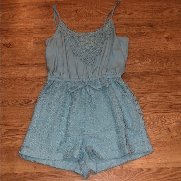 Brand New without tags  Super Cute Romper 🌸 - Picture 4 of 5